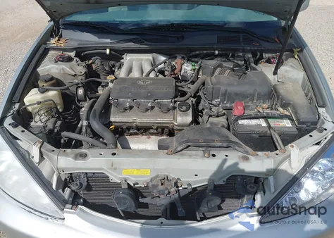 2002 Toyota Camry Le V6 z USA, uszkodzony, nr VIN 4T1BF32K92U535522